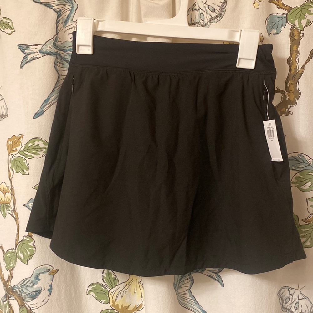 old Navy Skort size XS. Brand new with tags
